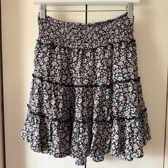 American Eagle Outfitters Dresses & Skirts - Y2K American Eagle Outfitters Black Mini Skirt Pink Floral Tiered Smocked Mini